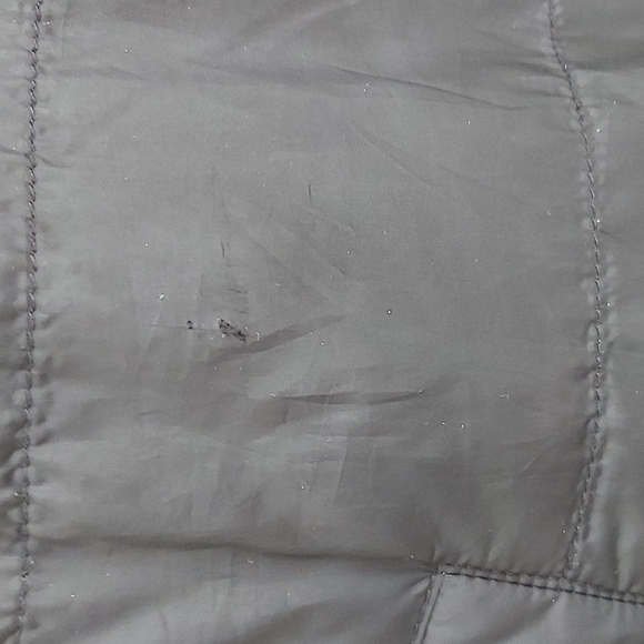 The North face mossbud insulated reversible vest. - Picture 4 of 5